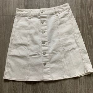 Trendy white button down skirt 🤍